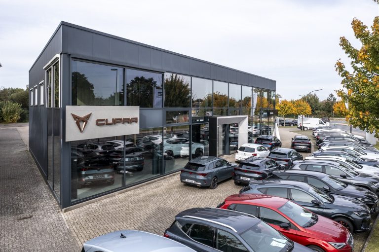 Das Autohaus Brüning heute mit CUPRA-Schriftzug
